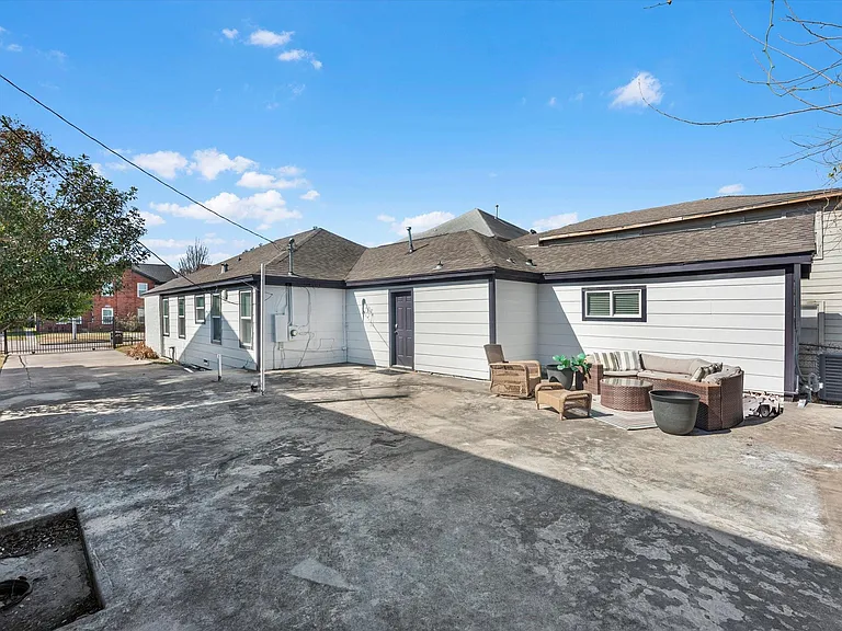 2505 Truxillo St — Photo 15