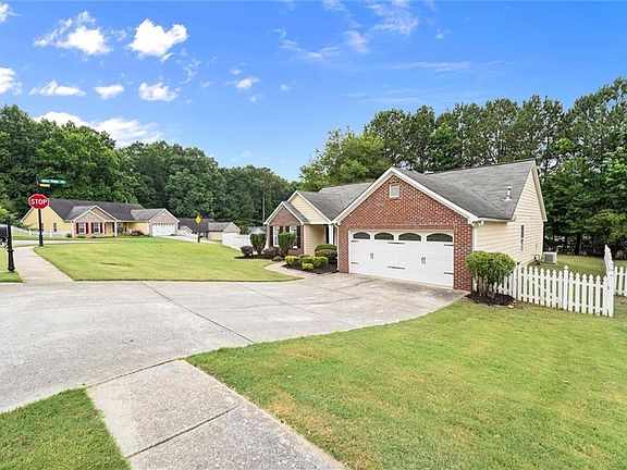 2nd image of 5622 Riverside Walk Dr