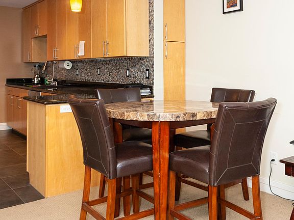 5th image of 836 W Pennsylvania Ave APT 306