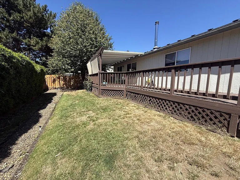 214 NE 170th Ave — Photo 27