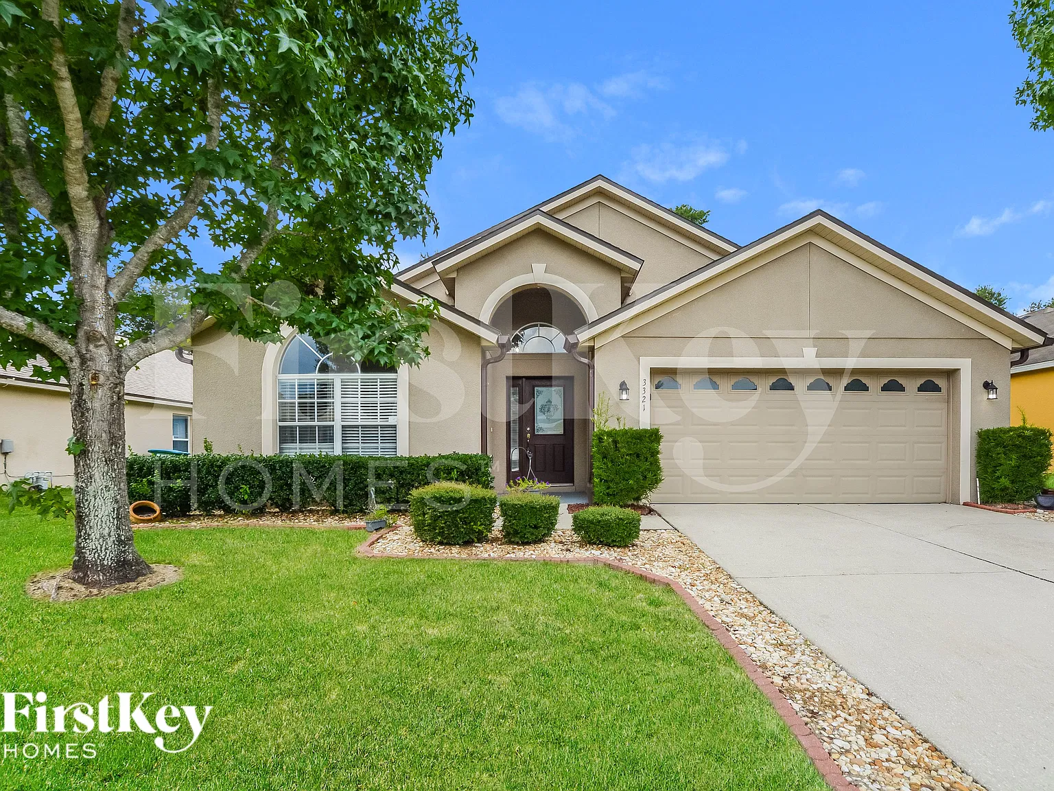 4 bed, 3.0 bath, 2197 sqft, $2,375 — Photo 1