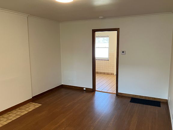 3rd image of 3197 Dorris Ave #3197