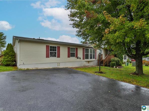 4231 Independence Ln, Walnutport, PA 18088