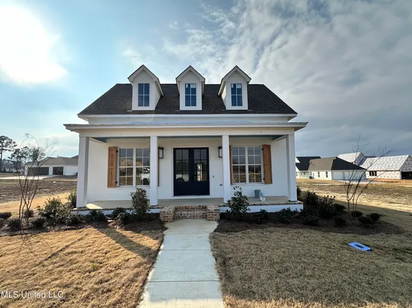 1013 Crepe Myrtle Dr, Brandon, MS 39047