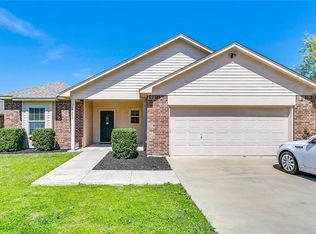 7352 Chambers Ln, Fort Worth, TX 76179