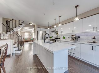 213 Littlewood Dr, Oakville, ON L6H 6T8