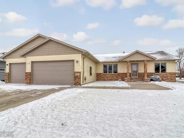4413 Allyson Ct S, Moorhead, MN 56560