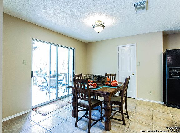 4th image of 2928 Candleberry Dr