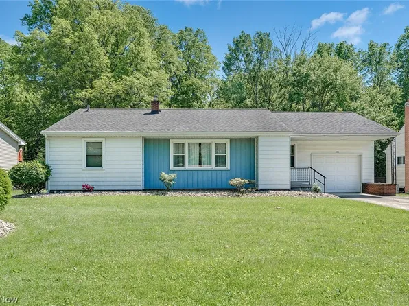 1205 Rose Ave, Girard, OH 44420