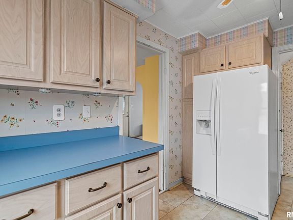 5th image of 1315 W Ash St