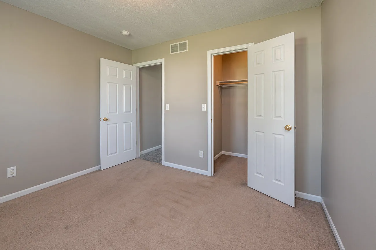 3019 Eagle Ridge Dr — Photo 3