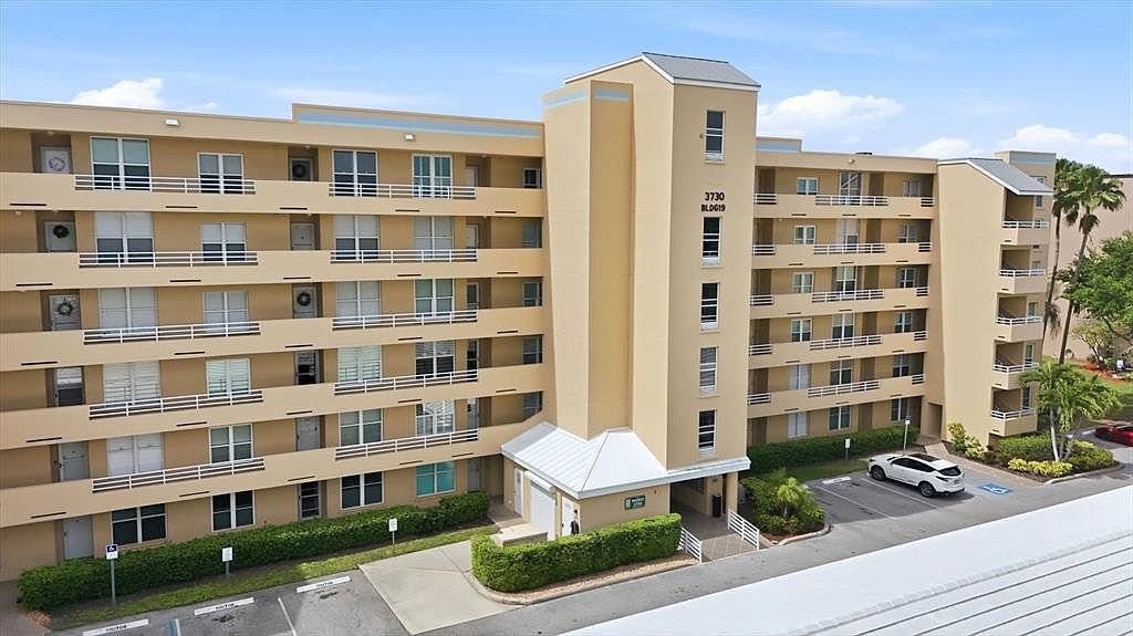 3730 Pinebrook Cir APT 604