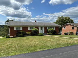 586 Della Dr, Bloomingdale, OH