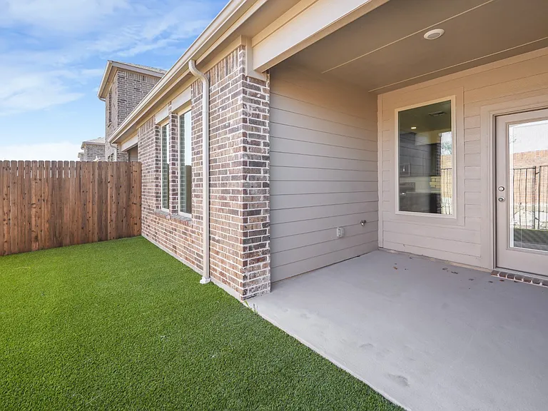 752 Thorn Creek Dr — Photo 19