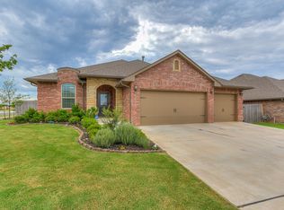 2825 Ryder Dr, Yukon, OK 73099