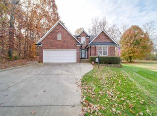 2100 Windy Hill Ln, Monroe, NC 28110