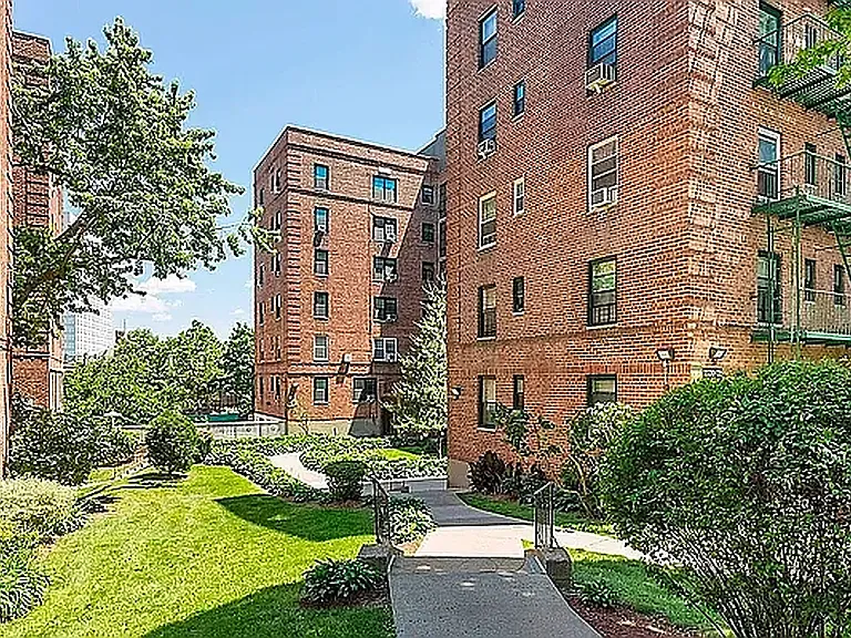 5532 Netherland Ave #D51 — Photo 10