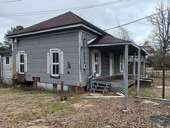 5th image of 1040 E Shelton Ave