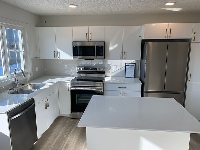 Edmonton Apartment for rent - 3 Bedrooms — photo 8