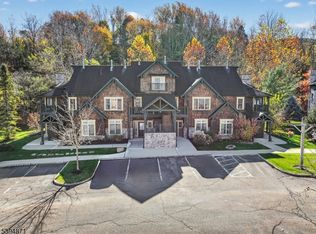 10 Pine Cres Unit 21, Vernon Twp., NJ 07462