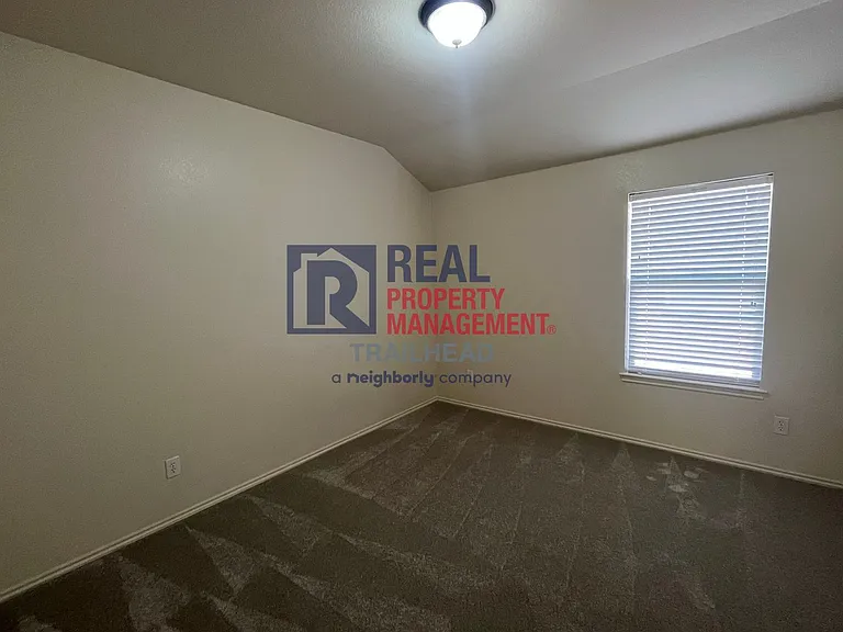 3929 Eaglerun Dr — Photo 19