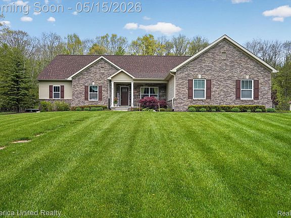 5th image of 8871 N Gregory Rd