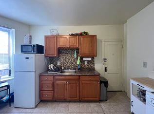 99 Myrtle St #10, Boston, MA 02114