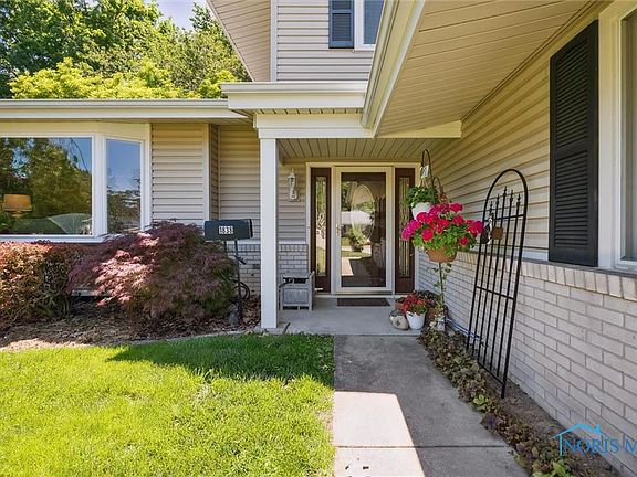 3rd image of 1838 Cherrylawn Dr