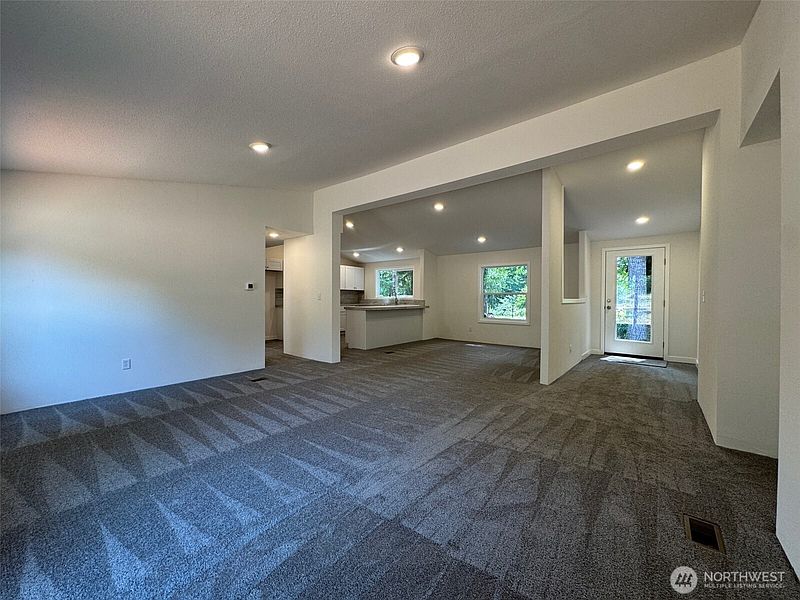 3rd image of 206 Tara Lane