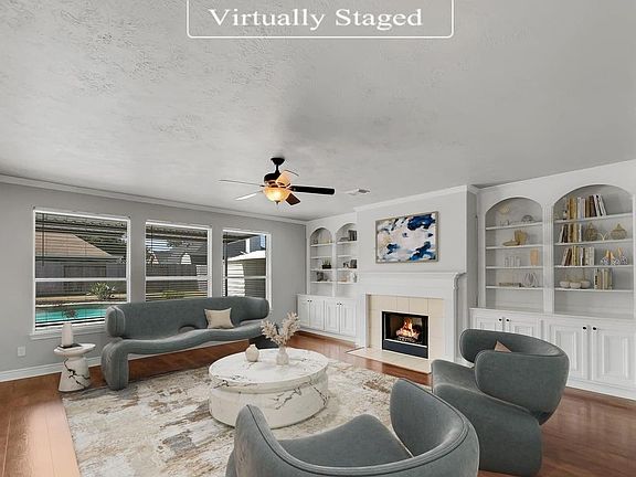 2nd image of 1818 N Everglades Dr