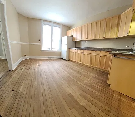 1851 N. Pulaski St. Unit D - Pet Friendly Eastside 2 Bedroom With Appliances *Watch Video Tour No... — Photo 3