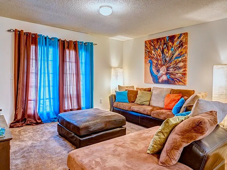 Miller Town Apartments — Photo 17