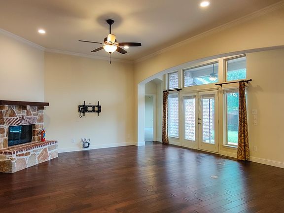 4th image of 12806 Winding Creek Dr