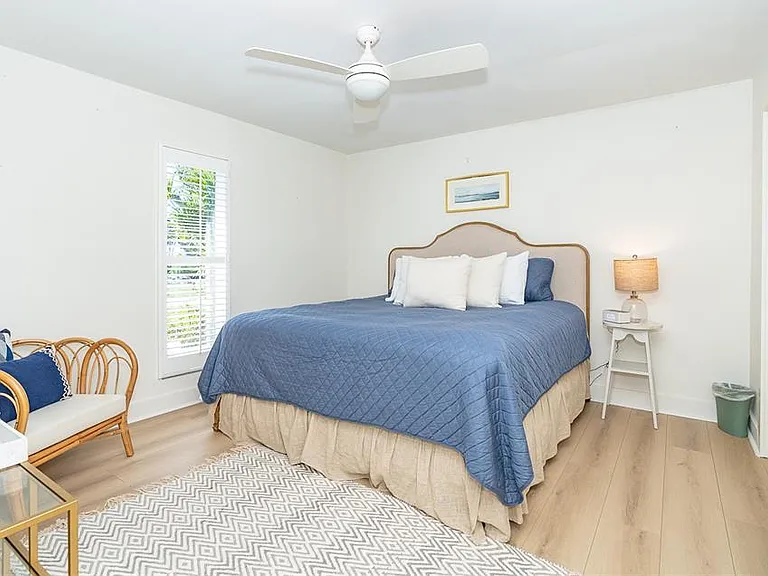 320 Anchor Row — Photo 28