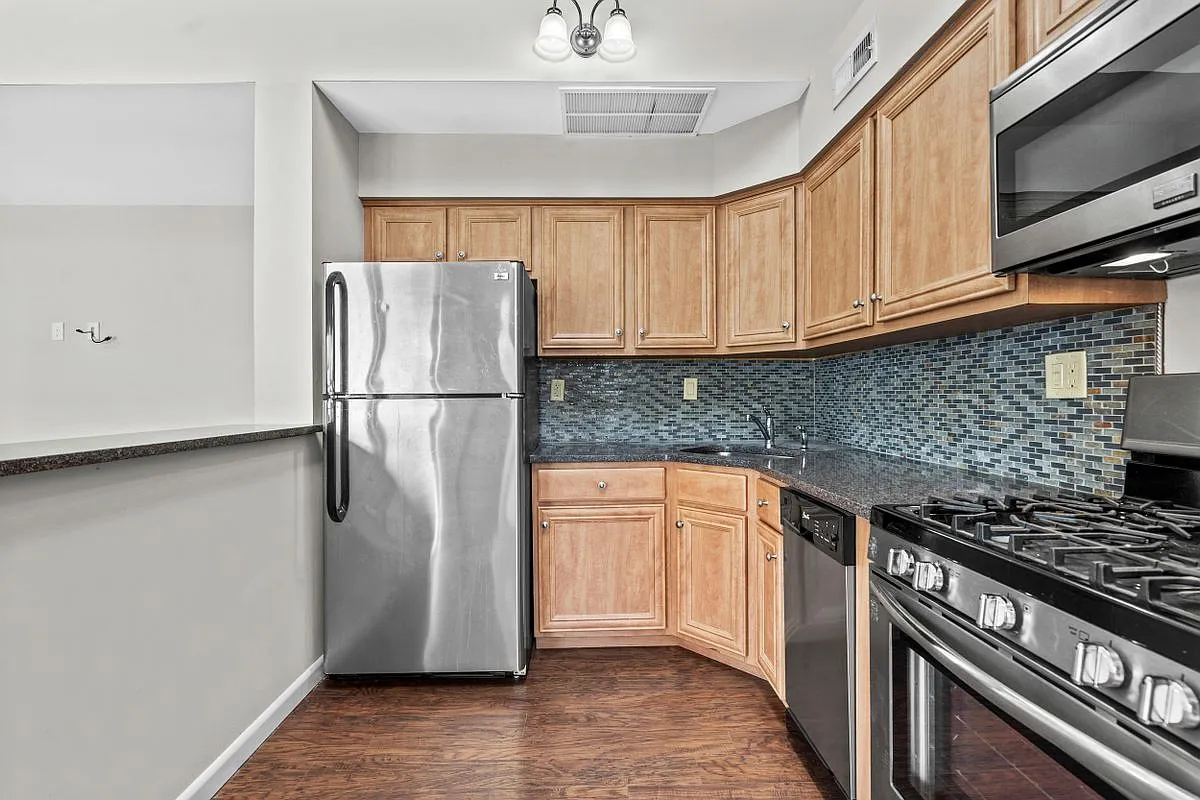 Building Photo - 9496 Convent Ln #B