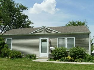 1925 Cowing Ln, Crest Hill, IL 60403