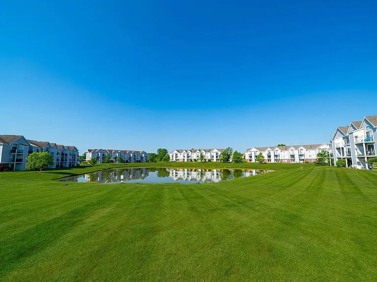 Beautiful green space at Heatherwood Apartments, Grand Blanc, Michigan