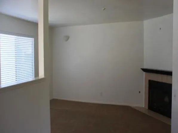 5267 Faught Rd, Santa Rosa, CA 95403