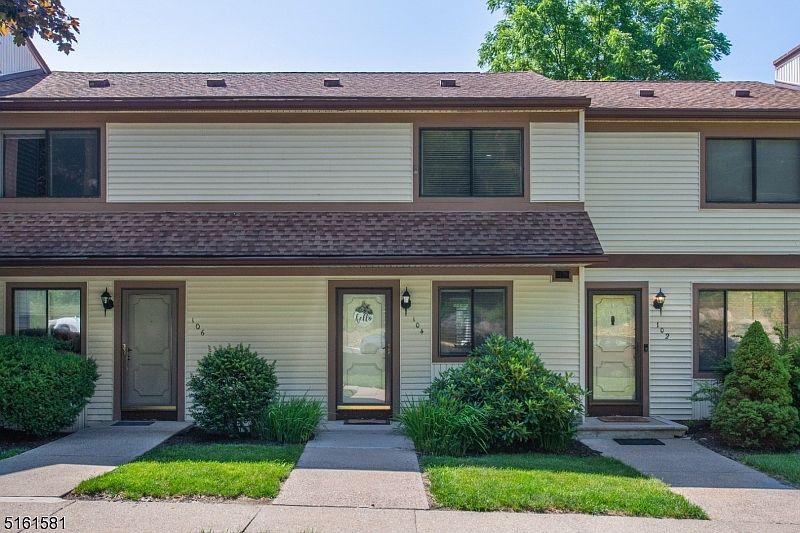 104 Stonegate Ln, Stanhope, NJ 07874 Zillow