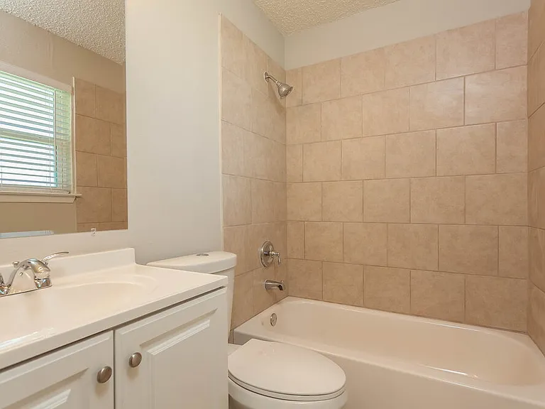 6053 Herschel Dr — Photo 13