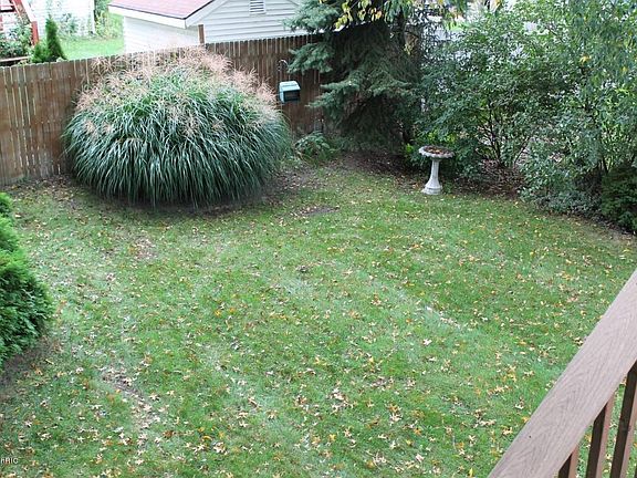 3rd image of 2495 Jameswood Ct