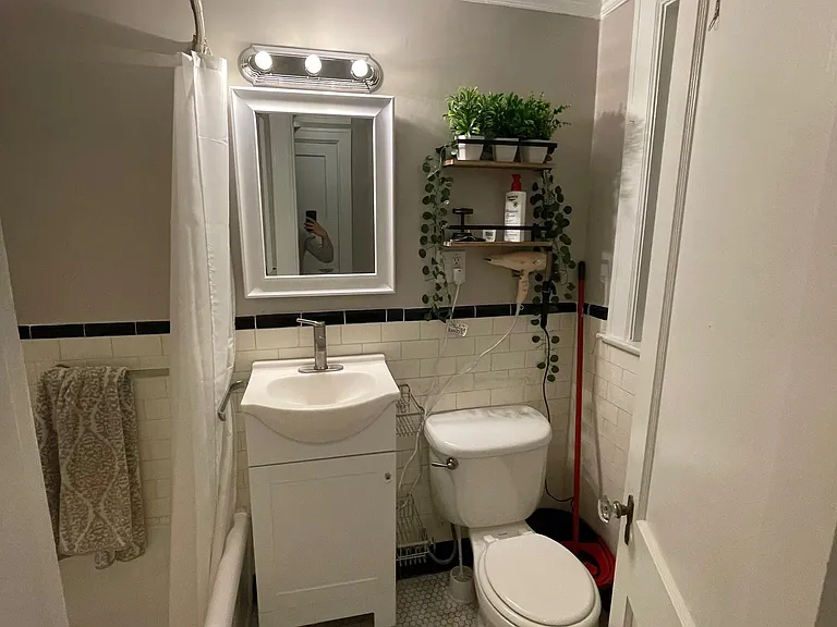 1304 Everett Ave #3 — Photo 12