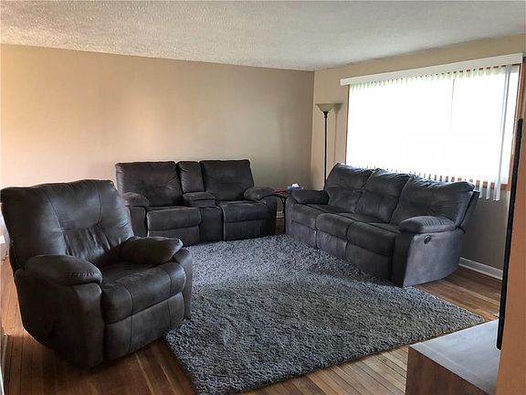 2nd image of 413 Ontario Ave