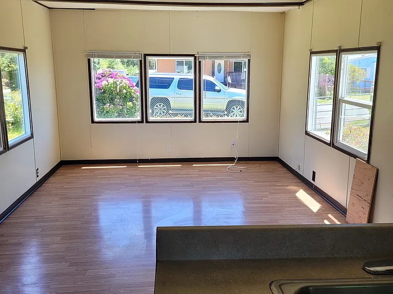 2440 Dodane Ave — Photo 6