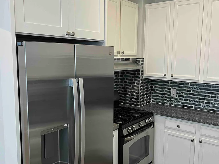 2435 Union St #204 — Photo 10