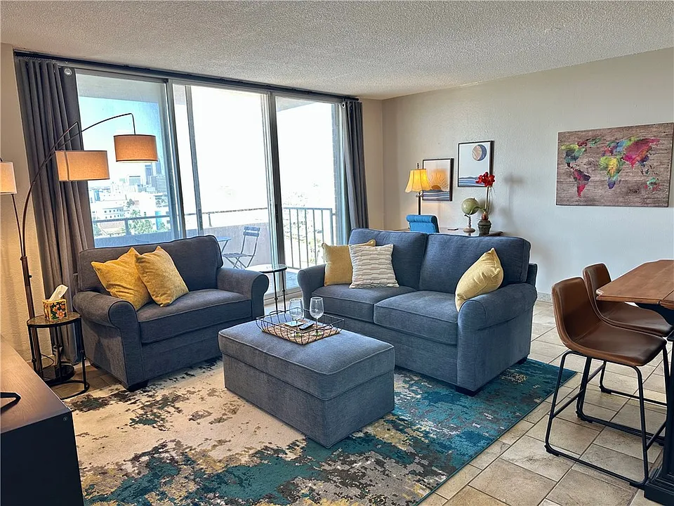 715 S Upper Broadway St #905