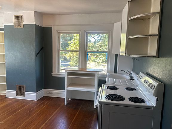2nd image of 351 W 10th Ave #1