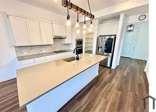 512 Virginia Way — Photo 11