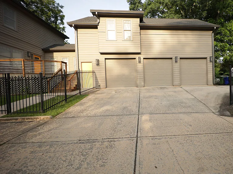 1899 Trotti St NE — Photo 3