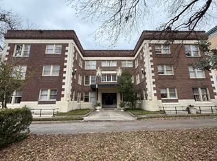 110 Auditorium Cir #21, San Antonio, TX 78205